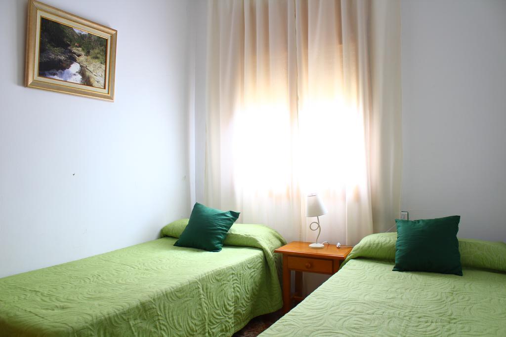 Residencial Los Robles Арройо-Фріо Номер фото