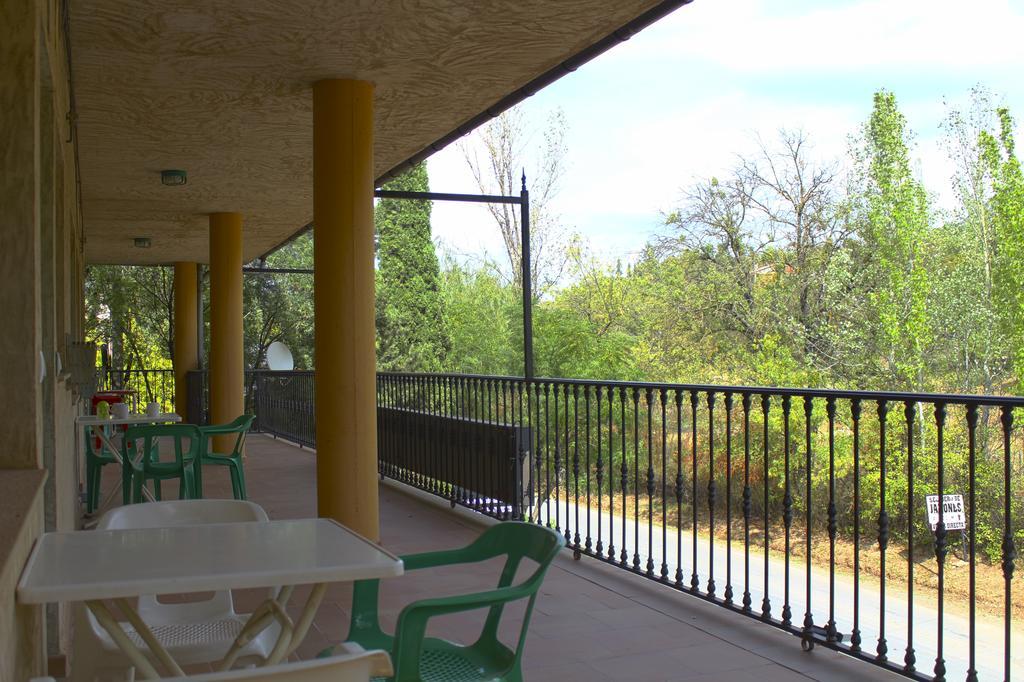 Residencial Los Robles Арройо-Фріо Номер фото